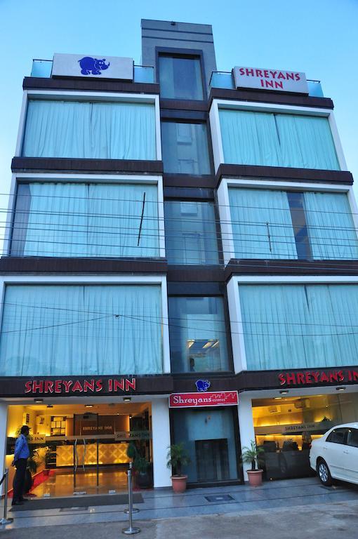 Shreyans Inn Neu-Delhi Exterior foto